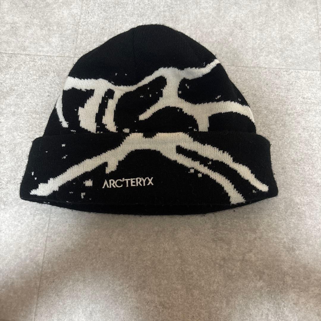 Used ARC TERYX Knit Hat Black/White Graphic