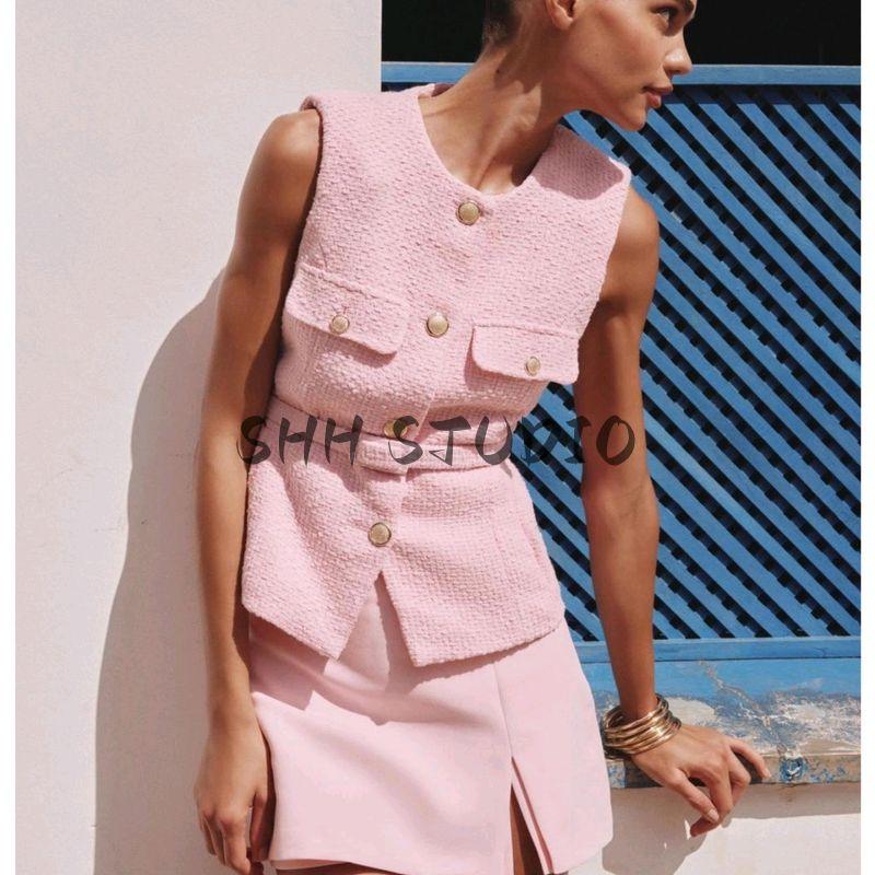 Summer New Product Women's Clothes Gold Decorated Row Button Sleeveless Round Neck with Belt Texture Vest Tops 2132091