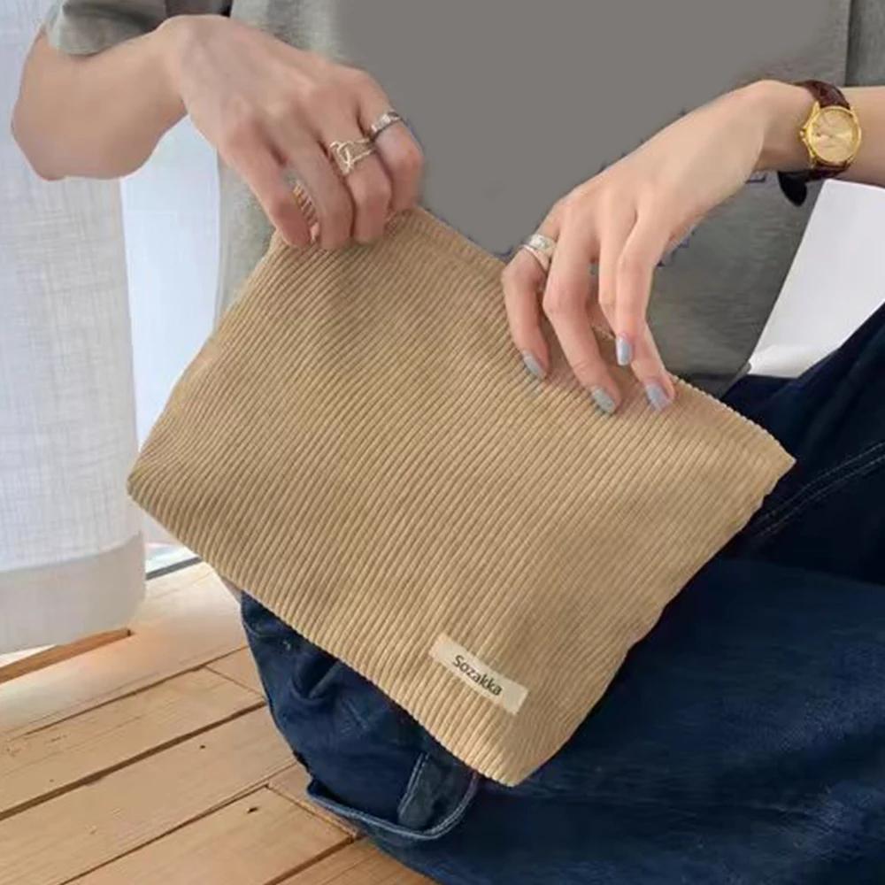 Kadife Seyahat Kozmetik Çantası Taşınabilir Makyaj Saklama Çantası Çantalar Kadın Büyük Kapasiteli Fermuar Makyaj Organizatör Depolama Debriyaj