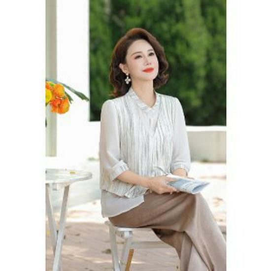 Elegant Plus-Size Middle-Aged Women s Seven-Sleeve Top - High-End Spring/Summer Fashion 3XL белый