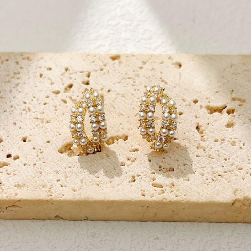 Elegant Pearl Zircon Stud Earrings Women Sterling Post Lightweight Fashion Jewelry Office Daily Wear