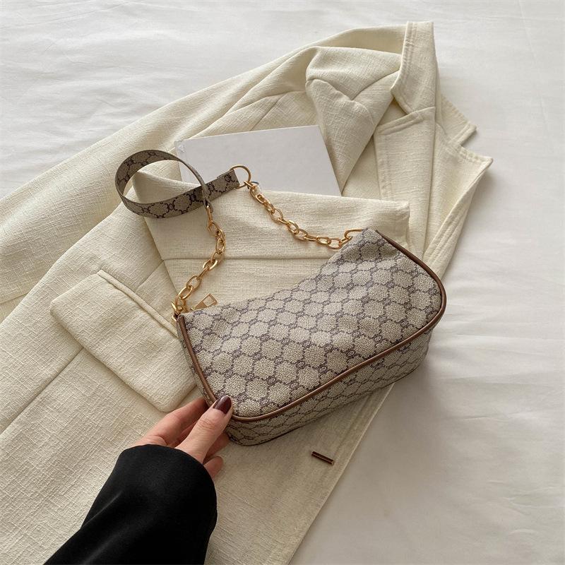 New Bag with High Appearance  New Fashion  Simple and Light Luxury Shoulder Bag with Fashionable Temperament  Crossbody Small Square Bag