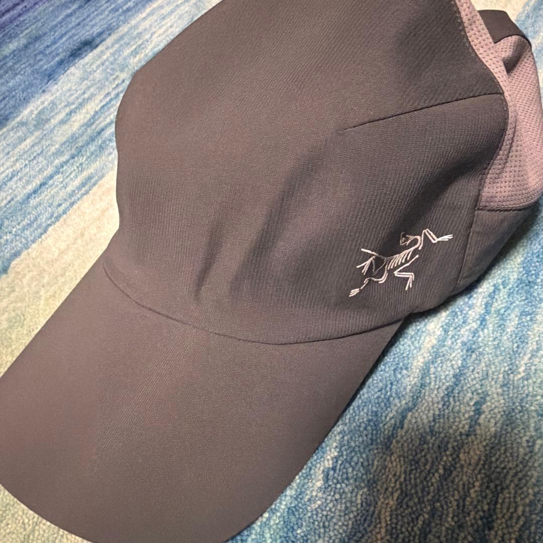 Used ARC TERYX Cap Gray