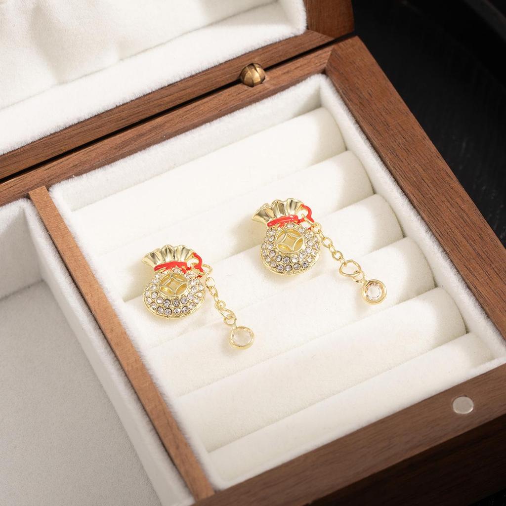 Silver Needle Tassel Earrings: Elegant Chinese-Style, High-End Fashion with Sweet Personality Design