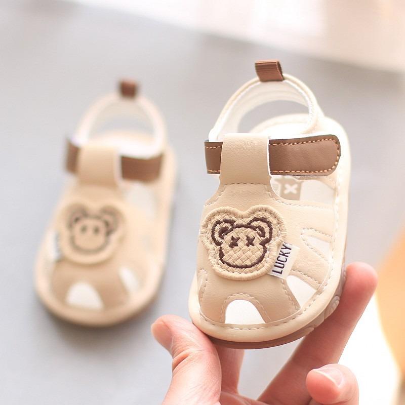 

Summer baby walking shoes, infant sandals, soft sole, anti-slip, closed toe, squeaky shoes for boys and girls. 16 бежевый