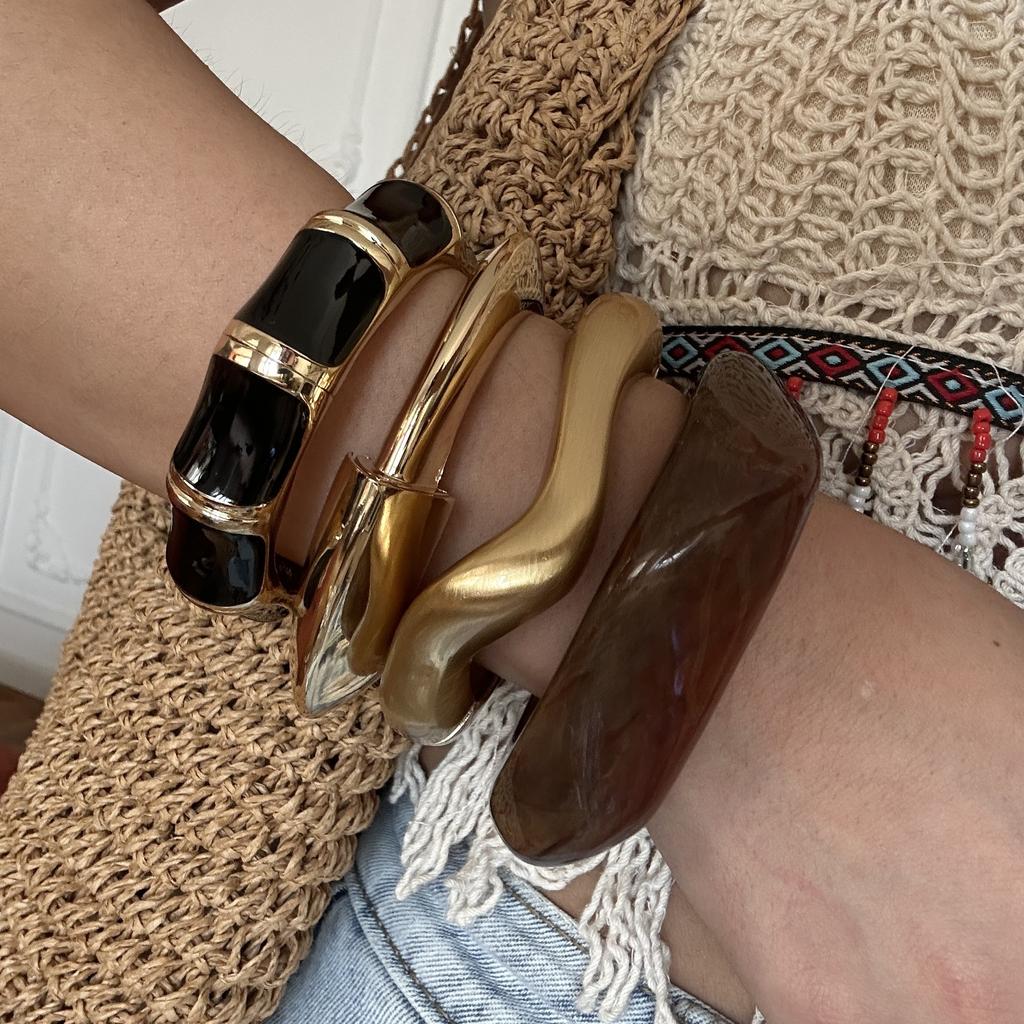 DIEZI 4 Style Luxury Vintage Punk Resin Wide Bangles Hip Hop Gold Color Metal Spring Bangles Bracelets For Women Men Jewelry