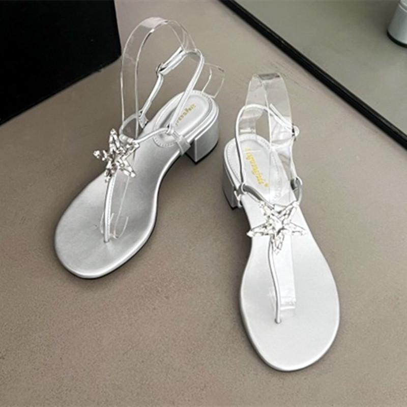 Fashion Cute Heart Rhinestone Decoration Clip Toe Sandals Women Summer Fashion Wedge Chunk Square Heel Flat Sandals for Girls Beach Shoe