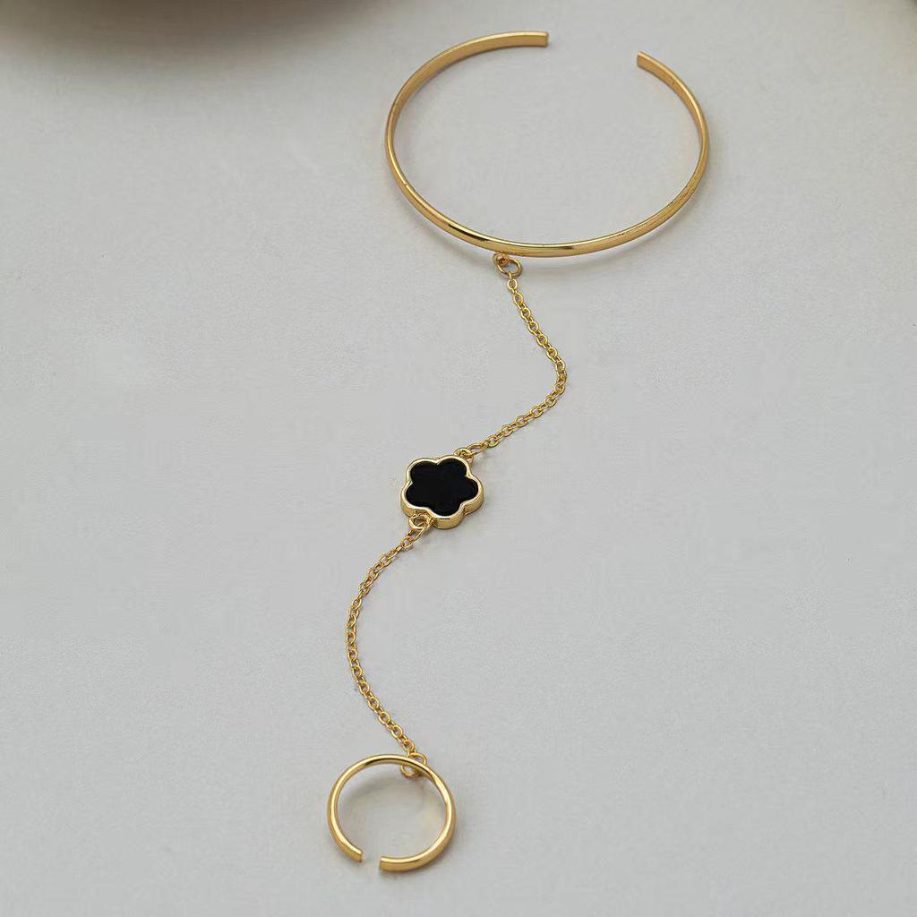 Cross-Border Lucky Five-Petal Flower Finger Bracelet with Four-Leaf Clover Design
