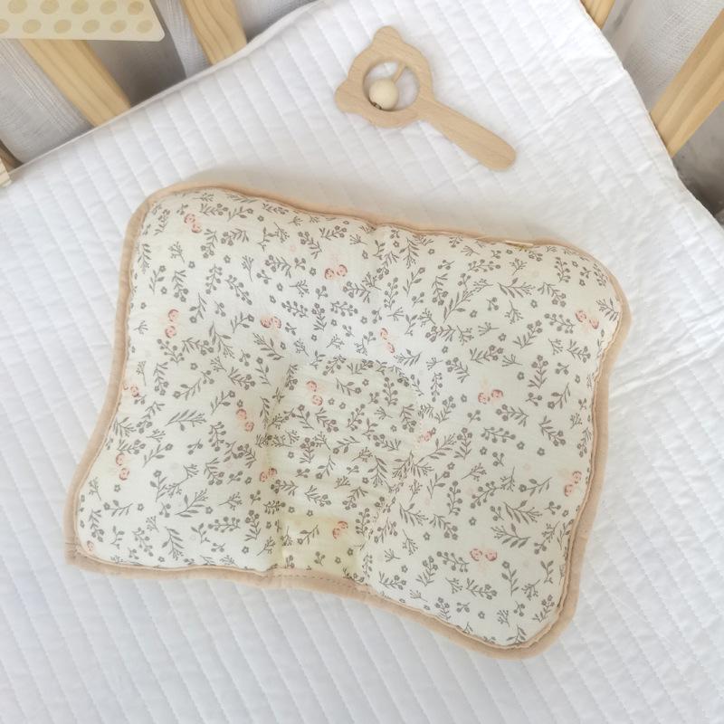 

Gauze Breathable U-Shaped Newborn Pillow for Anti-Flat Head, Sweat-Absorbing, All-Season Comfort 30x25 cm