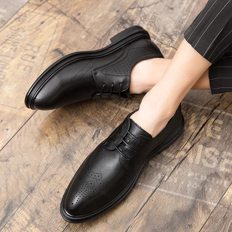 Fashion British Style Pointed Brogue Shoes Lace Up Massage Soles Men's Banquet Dress Shoes Retro Brown Men's Business Casual Shoes