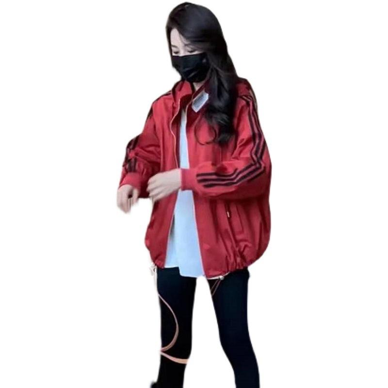 Koreanische Version der drei Balken Kapuzenjacke Damen Frühling und Herbst kurze lässige Sport Charge Jacke Baseball Jacke