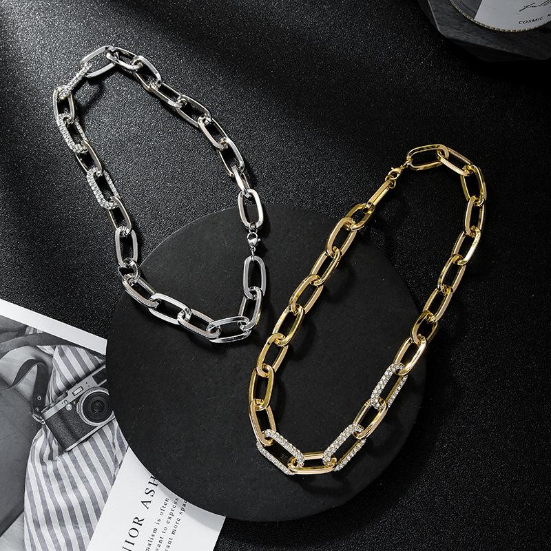 European Exaggerated Large Thick Chain Metal Decor Short Clavicle Chain Flash Spliced Sweater Chain