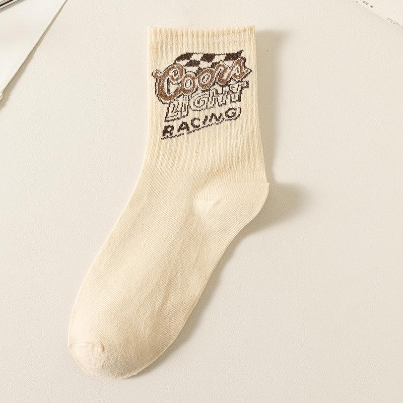 Female Spring and Autumn Retro Versatile Sports Basketball Anti Odor Student Mid Calf Socks