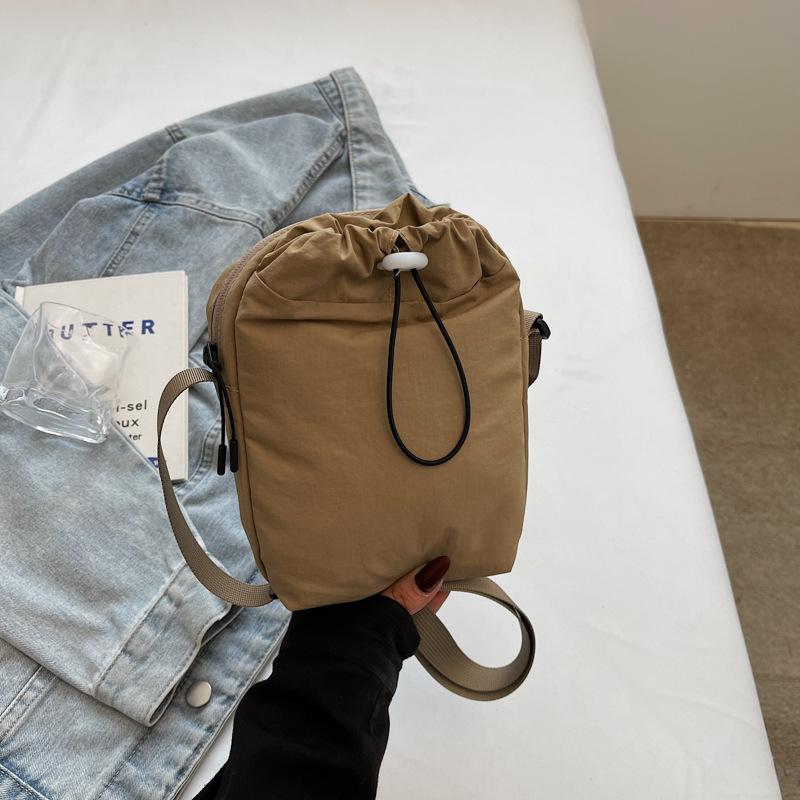 

Korean version of solid color shoulder bag niche design casual foreign trend simple fashion small bag small square bag messenger bag хаки