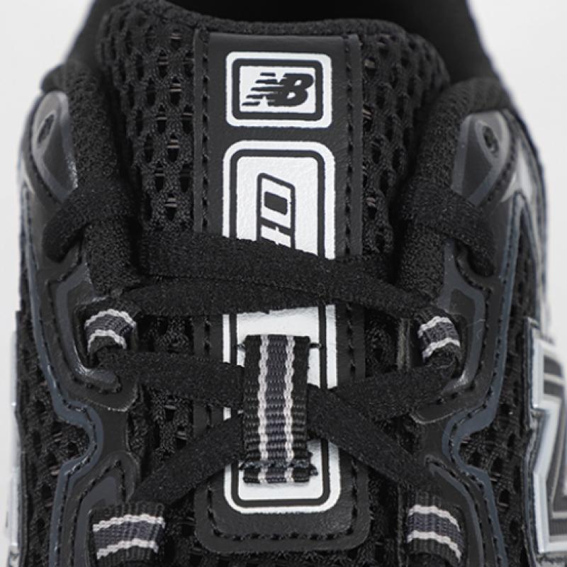 New Balance 740v2 Black Silver Metallic