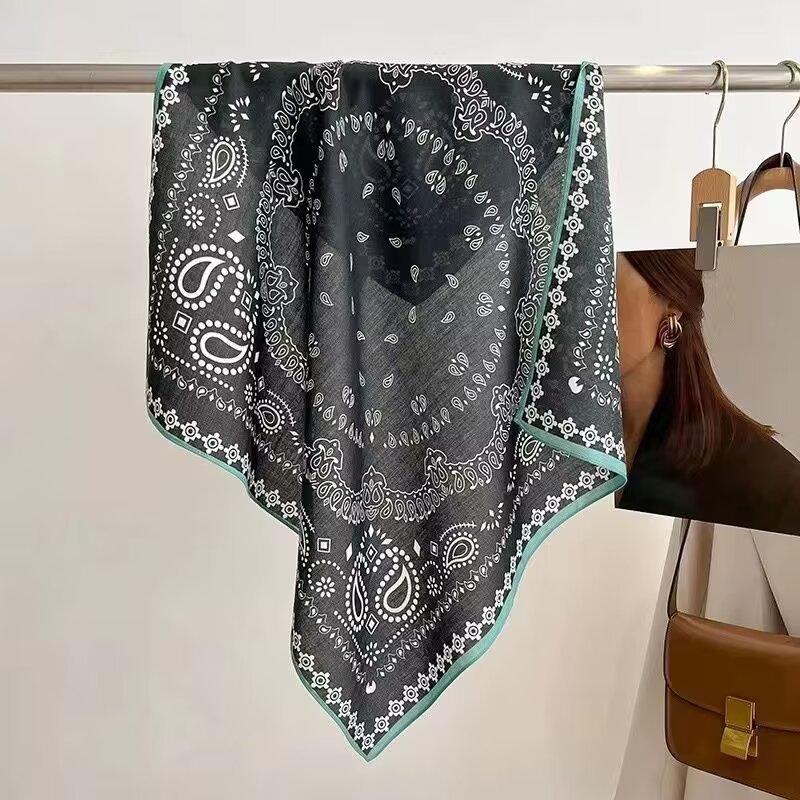 Spring and Summer Thin Fashion Versatile 70cm Cashew Print Square Scarf for Women, Breathable Imitation Silk Scarf, Luxurious Wo