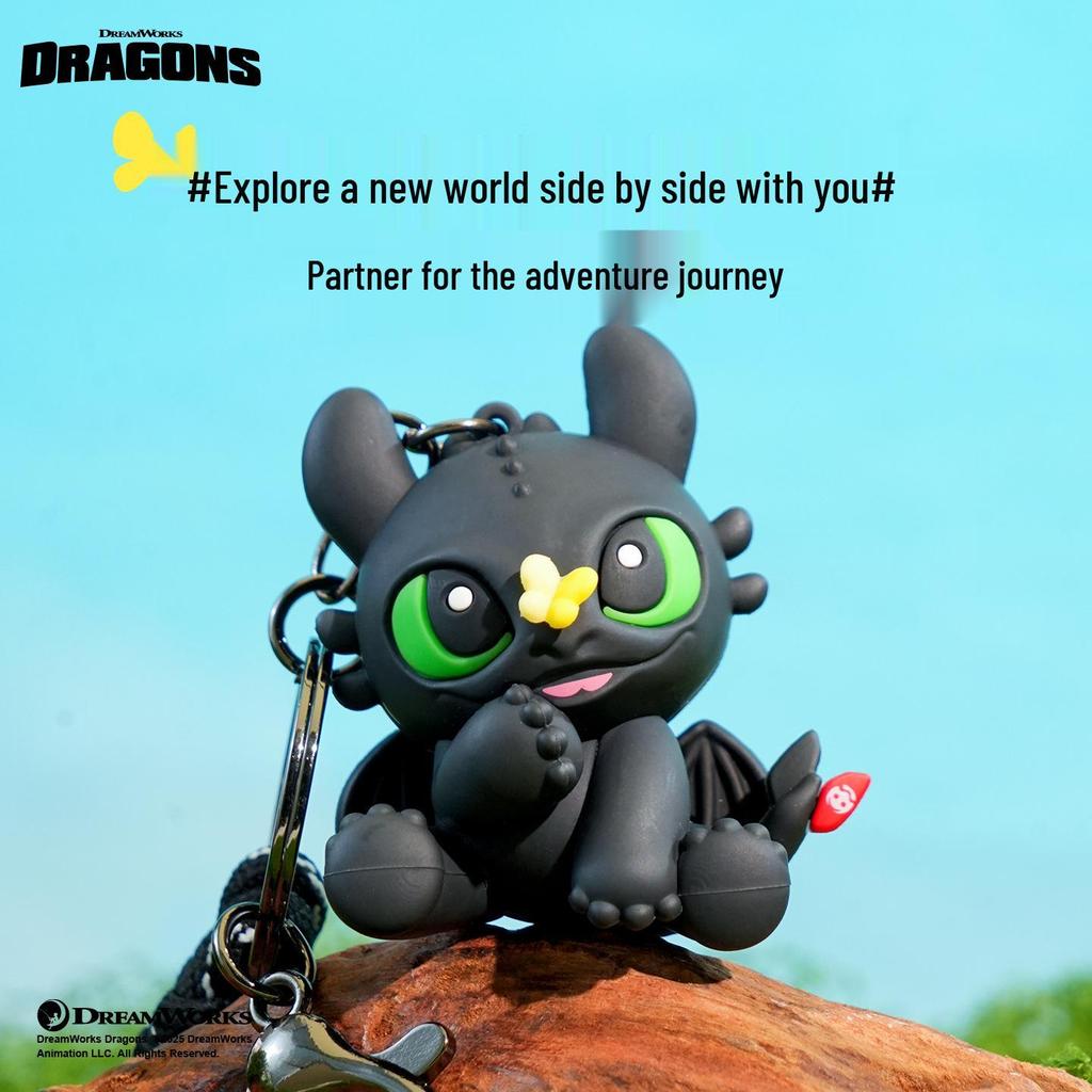 Přívěsek na klíče Bez zubů: Roztomilá figurka mazlíčka z How to Train Your Dragon na batoh