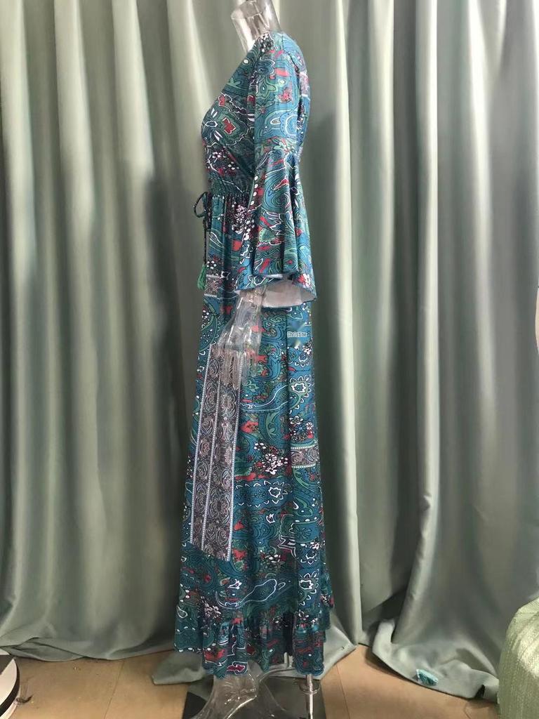 2023 Bohemian Style V-Neck Bell Sleeve High Waist Floral Vacation Dress for Women