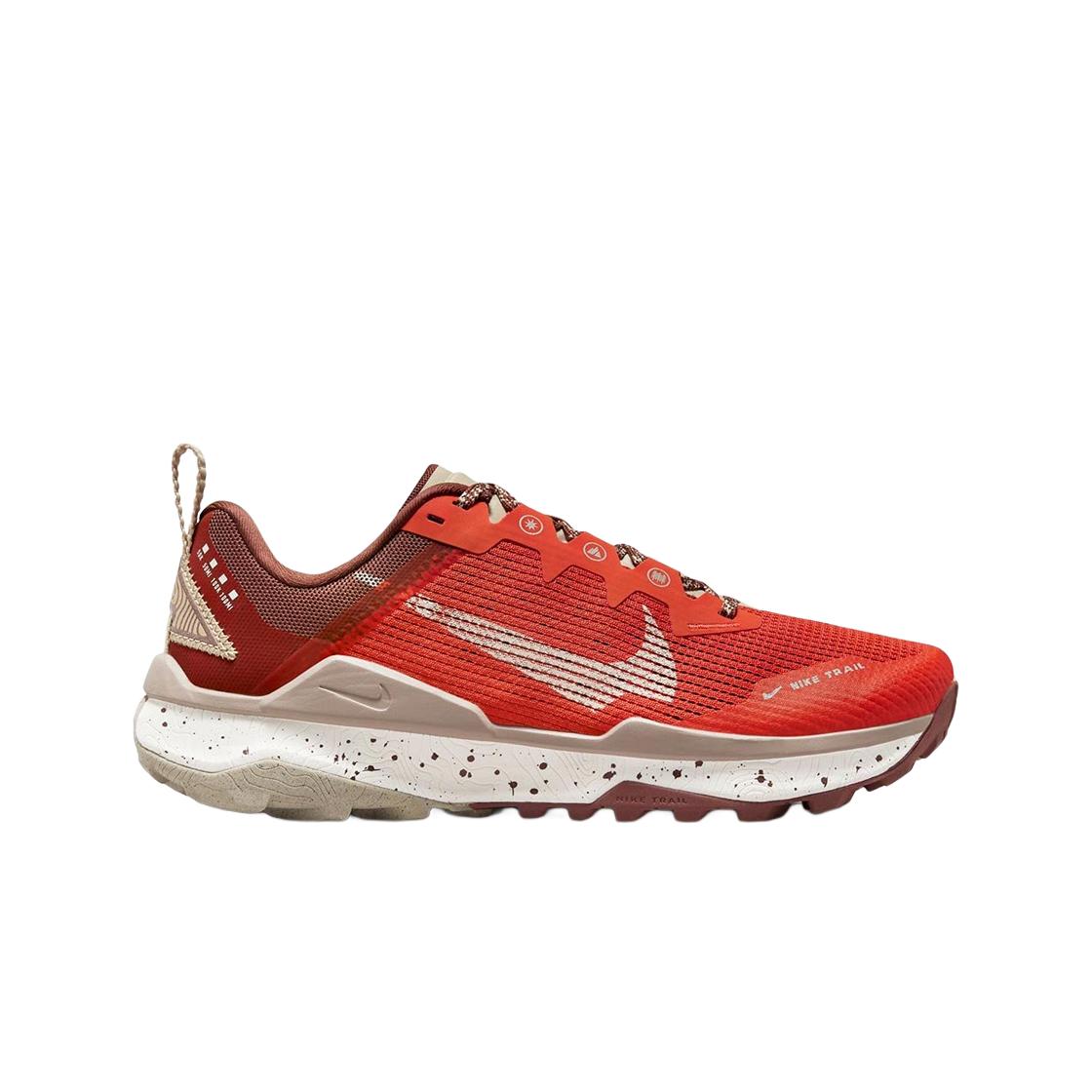 

(в) Nike React Wildhorse 8 Пикантный красный Темно-коричневый 255