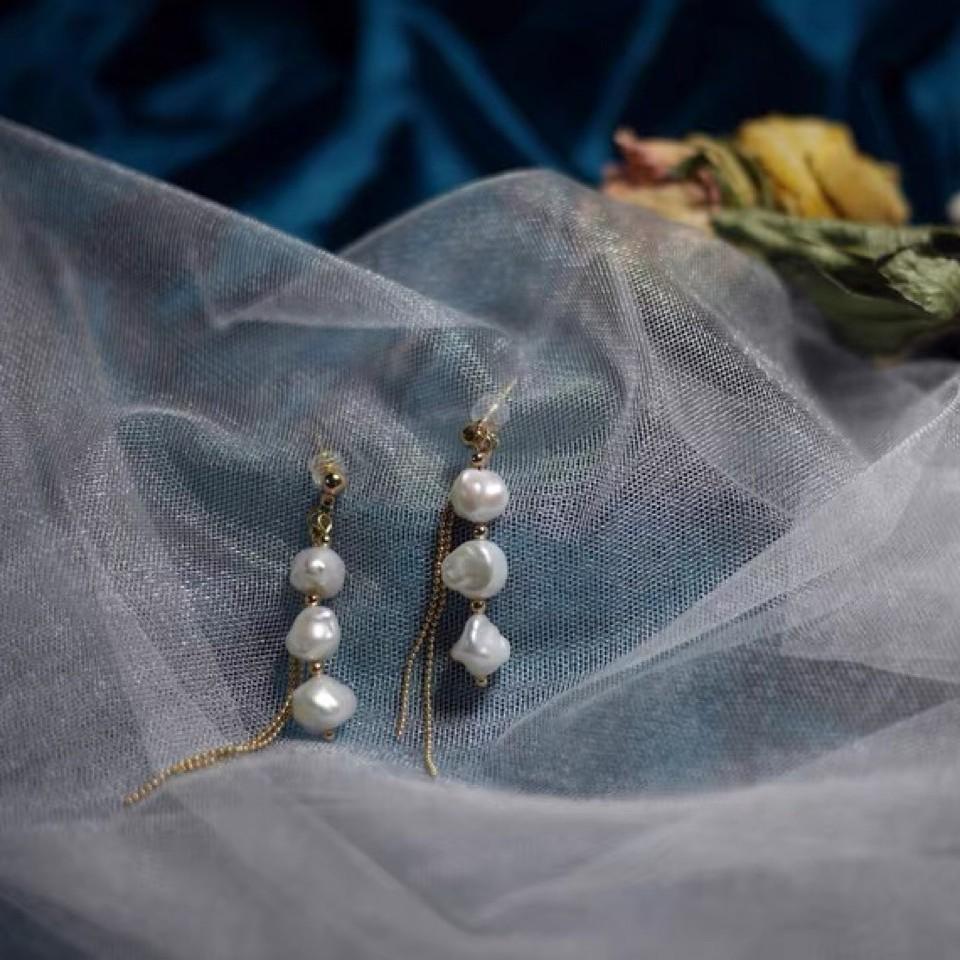 Natural Broken Silver Baroque Pearl Earrings Alien Pearl Temperament Commuter French Elegant Stud Earrings Tassel Silver needle