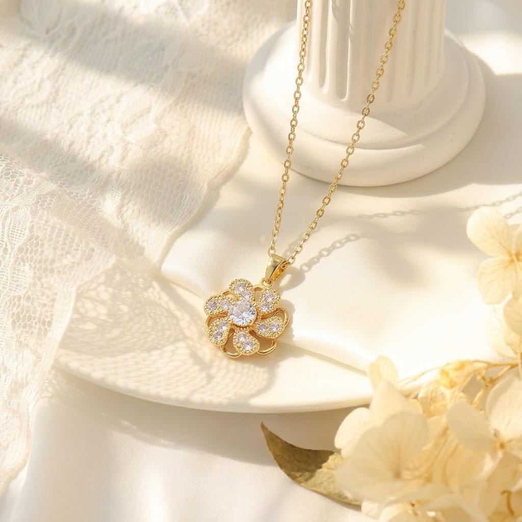 Light Luxury Women's Titanium Steel Floral Clavicle Necklace Set