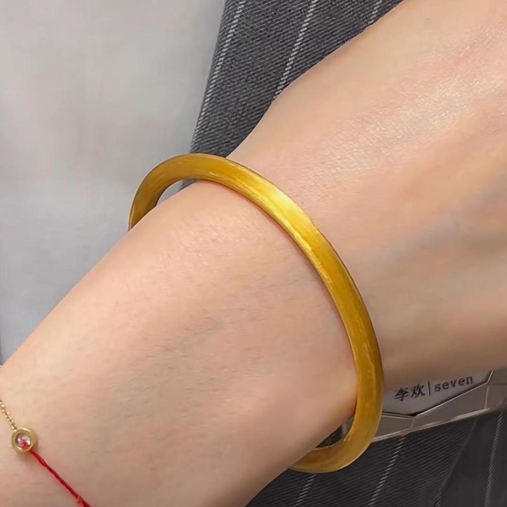 New Heritage Silk Brushed Light Circle Solid Bangle