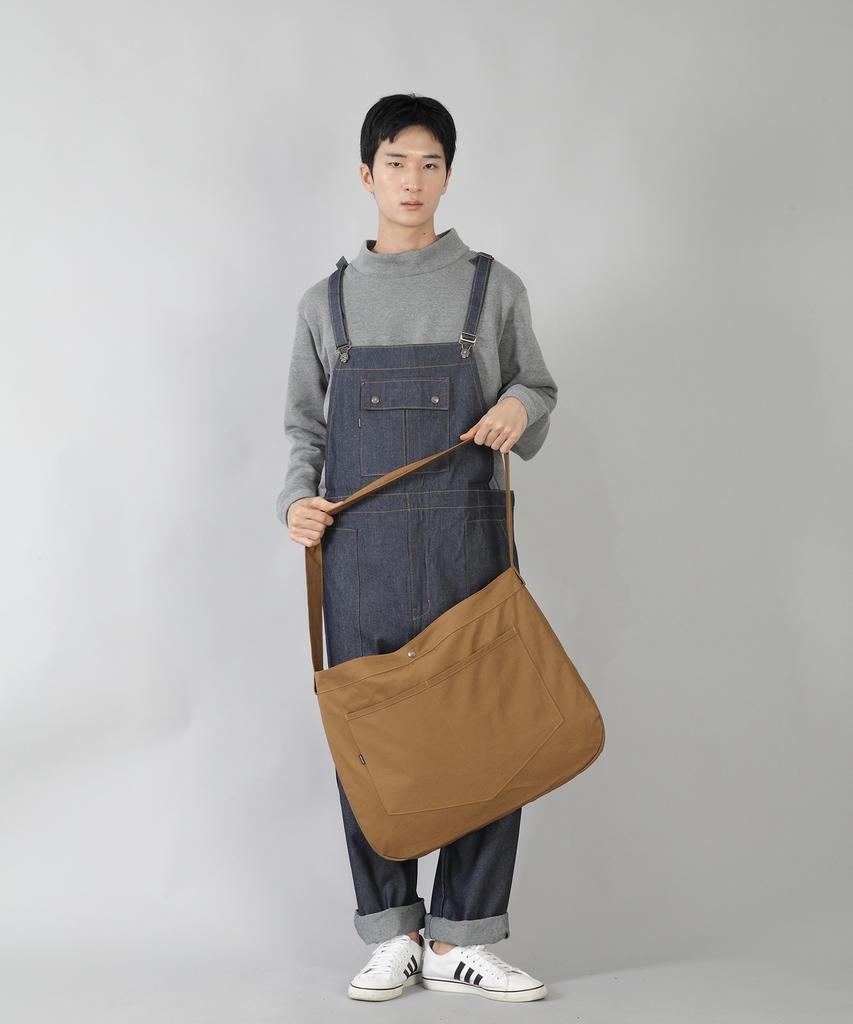 Saintcrew Round Volume Pentagon Pocket Crossbody Bag Rvp-150 Camel