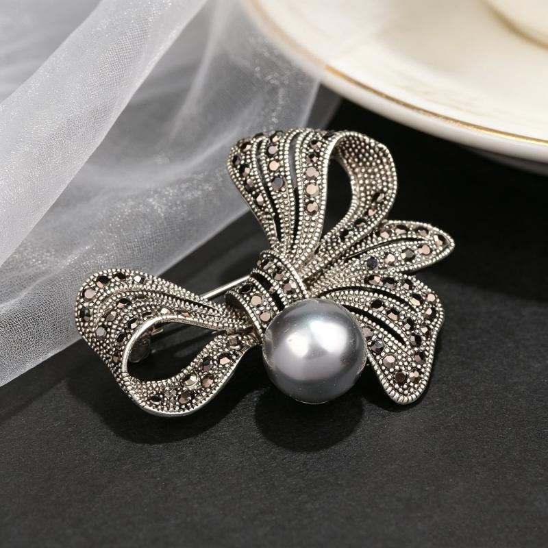 Versatile Rhinestone Bow Pearl Brooch for Women Vintage Multi-use Pin for Coat Sweater Scarf Bag Accessory