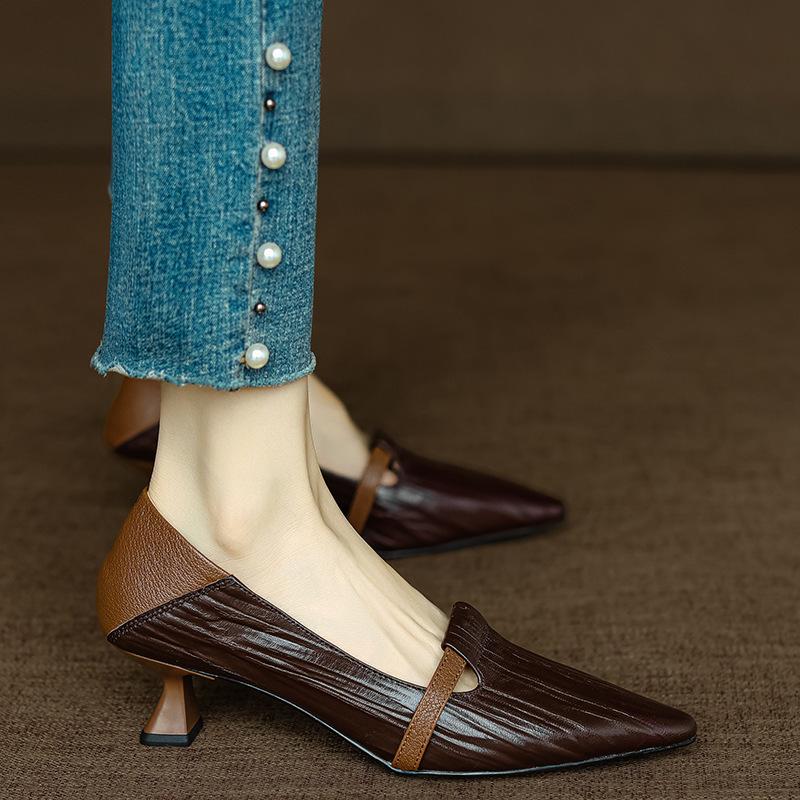 Encounter~ Temperament Pointed Head Color Matching One-pedal Single Shoes Women's Light Mouth Retro Cat Heel High Heels
