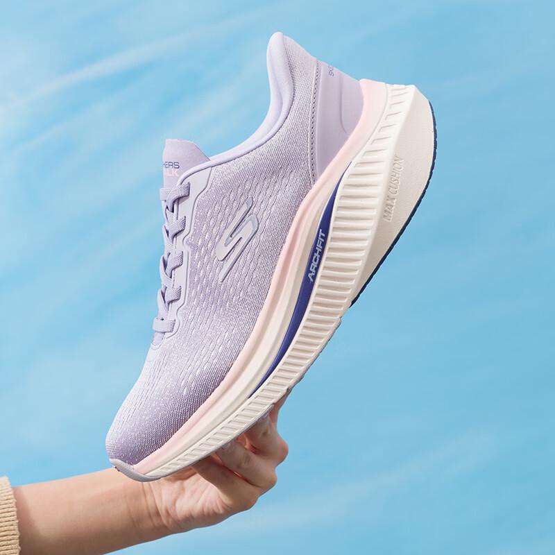 Skechers Women's 125581-LAV Lifestyle Walking Shoes