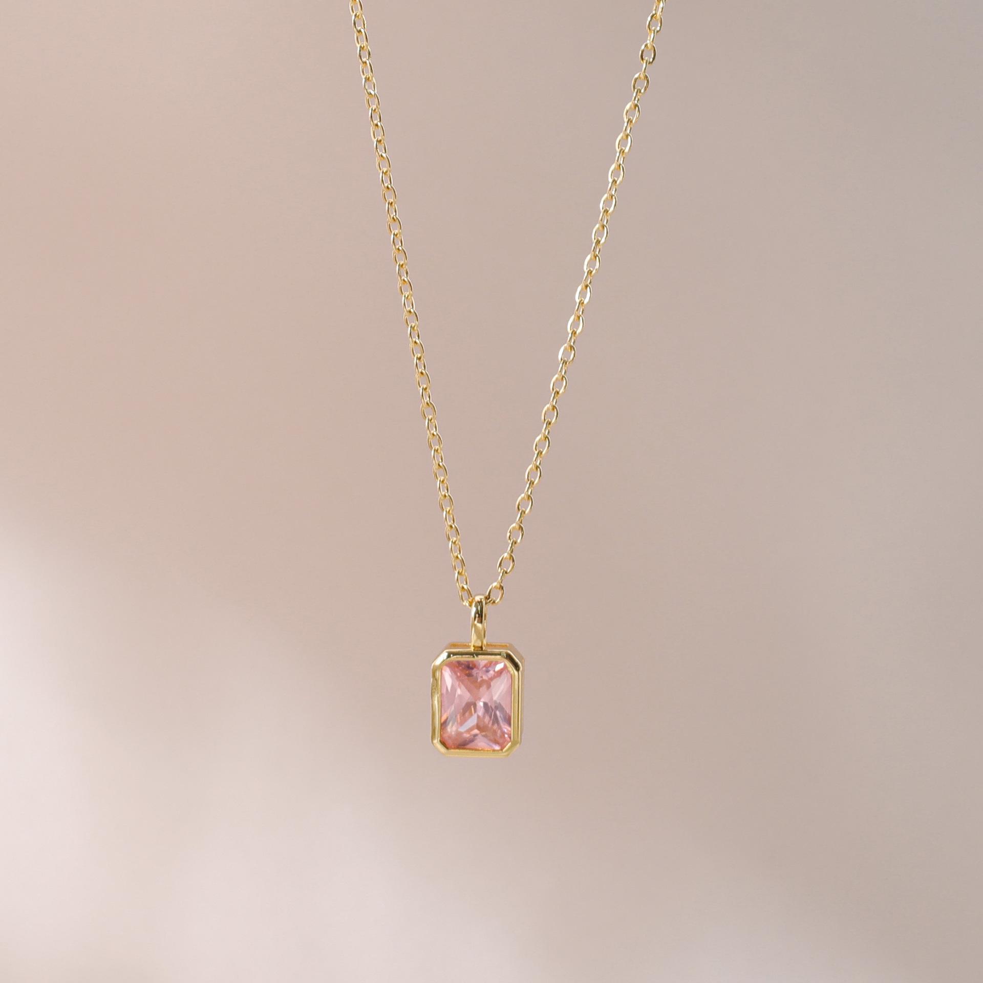 

Ожерелье с подвеской «Камень декабря»: Квадратный дизайн и дизайн в виде капли воды с цепочкой из 18-каратной позолоченной меди. Copper [Electroplated Real Gold]