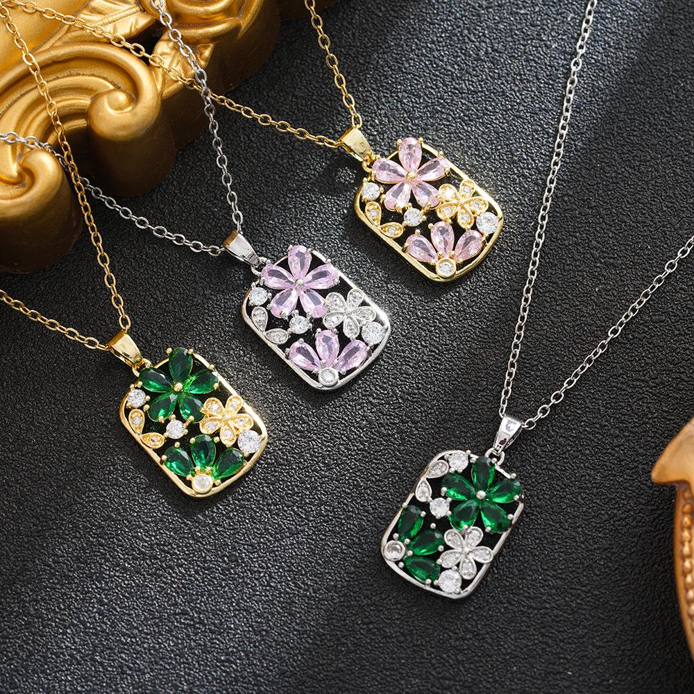 Elegant Floral Necklace: High-End, Personalized Design Clavicle Chain for Women
