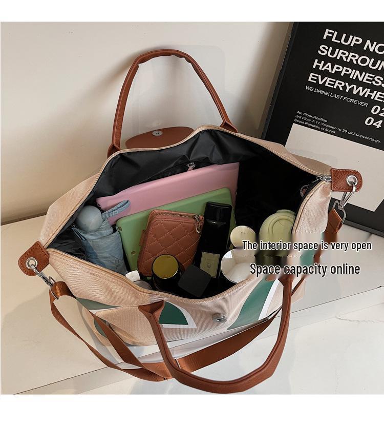 Large Capacity Women's Lightweight Waterproof Travel Duffle Bag for Business and Short Trips