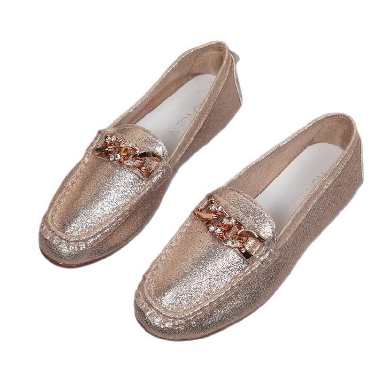 The New Flat Bean Shoes Are Versatile, Soft-soled, Comfortable and Have A Shallow Opening