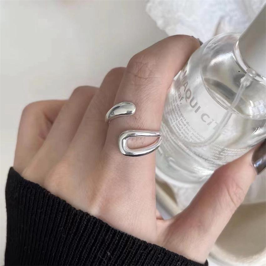 Xiaohongshu S925 Sterling Silver Women's Luxury Ring - Niche Design, Non-Fade Index Finger Fashion.