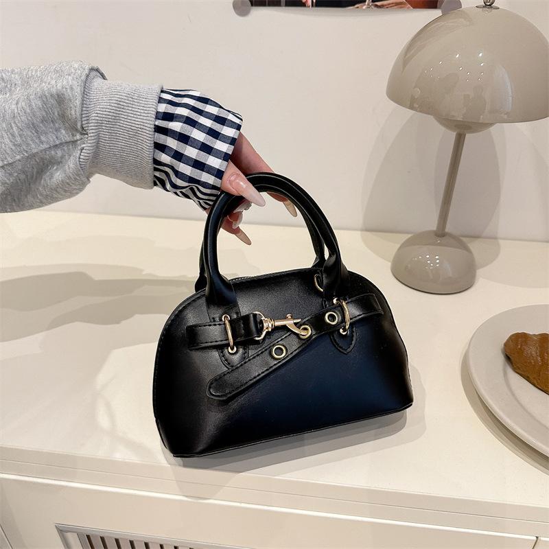 

Spring new retro high-end texture handbag women s foreign style fashion versatile temperament commuting simple messenger bag чёрный