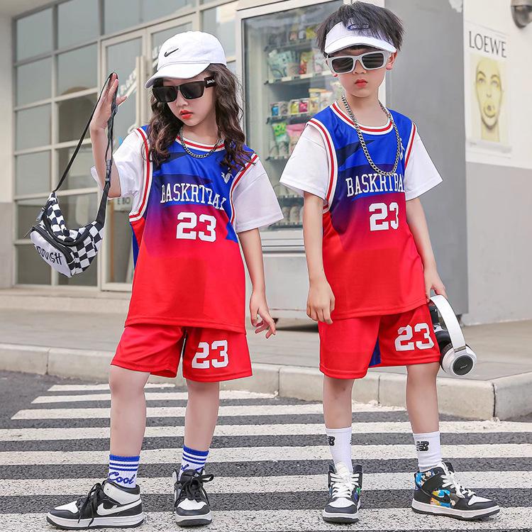 

Детский размер 23 Комплект быстросохнущей баскетбольной формы - Желтая майка, Короткие рукава, Летний дизайн для мальчиков и девочек, Команда 37 Size 28