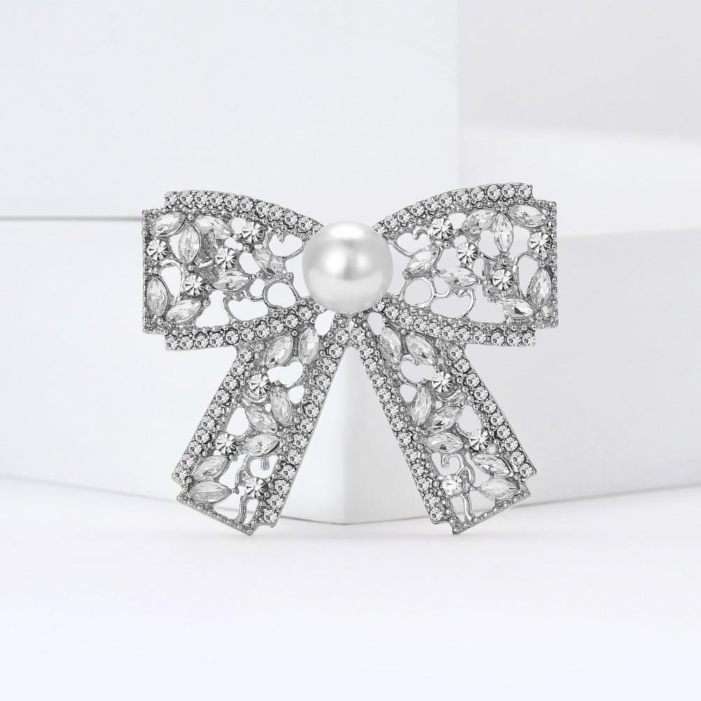 Vintage Pearls Brooches Rhinestone Decoration Brooches Waist Fastening Pins  Women Dress Decoration
