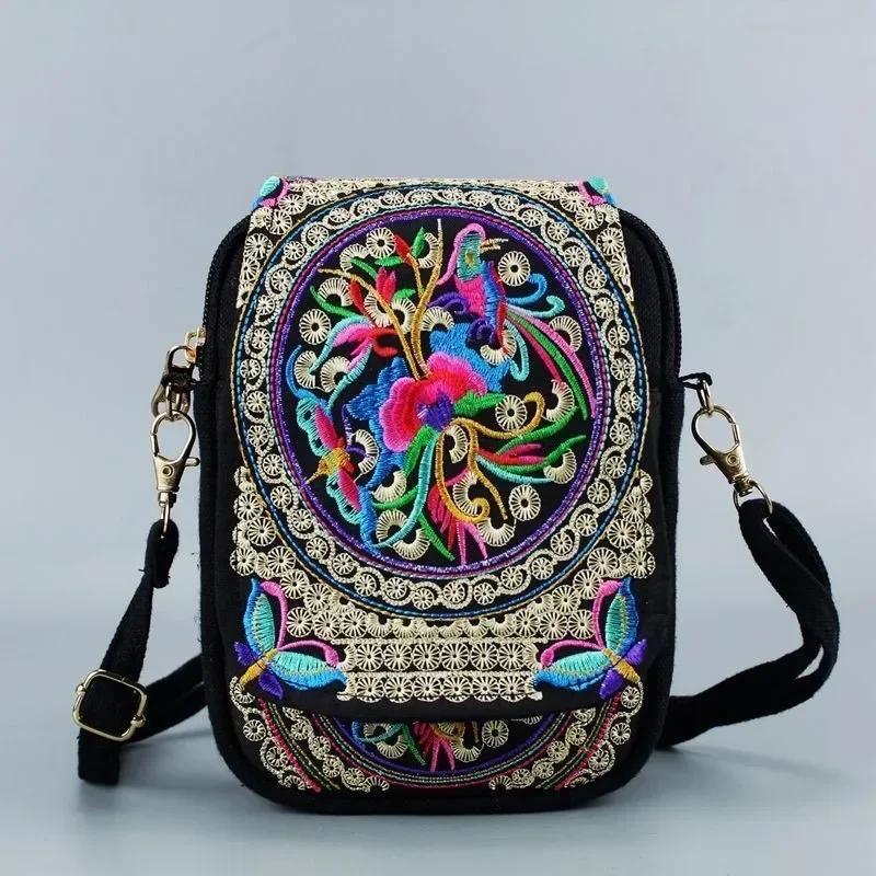 Women 2025 New Shoulder Bag Travel Pouch Vintage Floral Embroidered Crossbody Zip Bag Embroidered Mobile Phone Bag