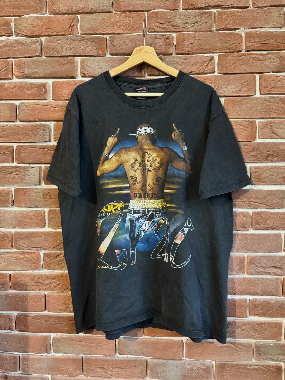 Rare 2Pac Legends Live Forever Vintage Rap Band Tee Tupac 00s xl black Unisex T-Shirt S