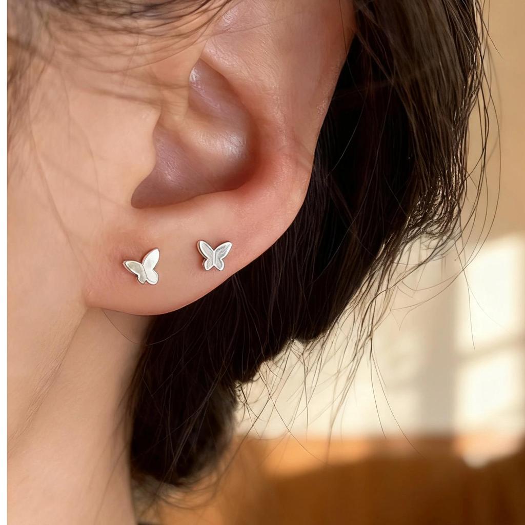 Exquisite Blue Camellia Stud Earrings: High-End Sweet & Versatile Design