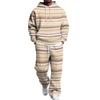 Completo casual da uomo con felpa con cappuccio a strati e pantaloni cargo con elastico in vita