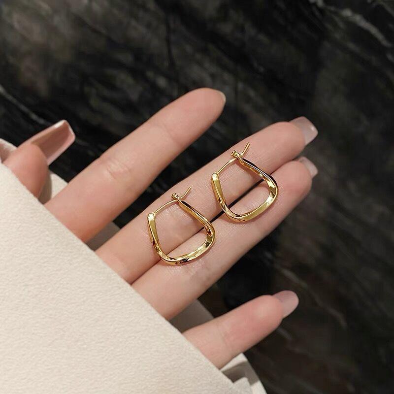 Simple Design Gold Color Geometric Twisted Square Hoop Earrings For Women Creative Young Girls Party Wedding Zircon
