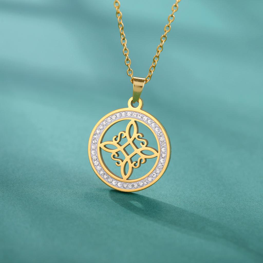 Fashion Witch Knot Necklace Celtic Irish Round Pendant Necklace with Rhinestones Women's Clavicle Chain Lucky Jewelry Party Gift