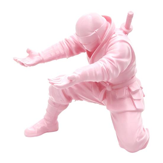 

Ninja Pen Holder 3D Printed Samurai Pencil Stand Warrior Figurine Desktop Organizer for Office Desk Accessories Gag Gift for Men Coworkers 5cm рожевий