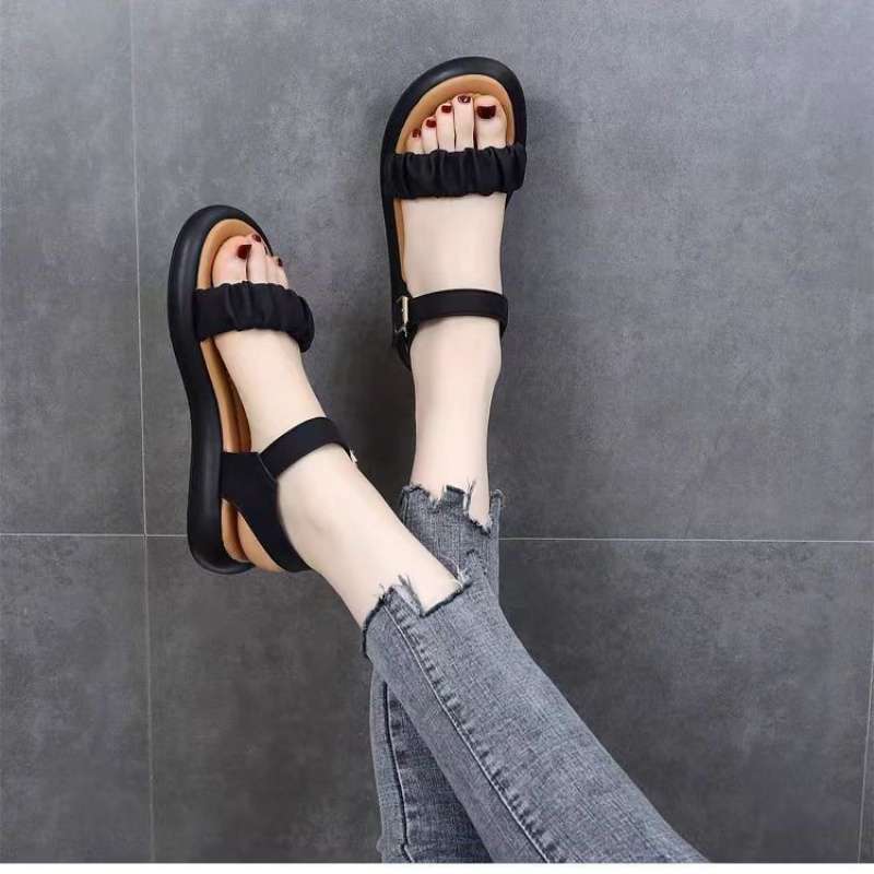 2025 new flat-soled sandals women wear open-toed pregnant women's soft-soled shoes in summer, versatile, comfortable and non-slip beach shoes