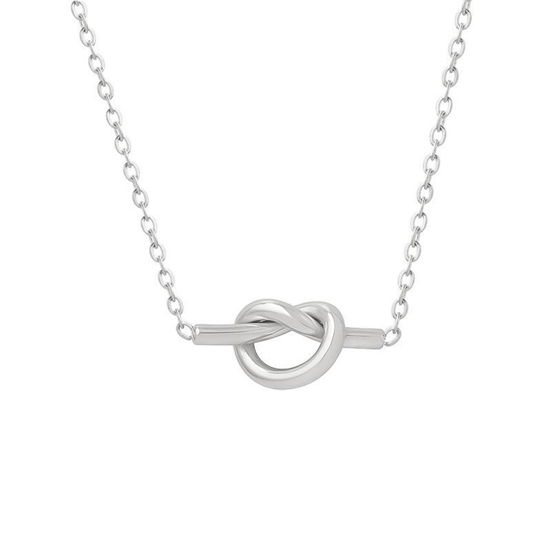 Korean Sweetheart Heart-Shaped Pendant Necklace for Women, 18K Gold-Plated Titanium Steel Clavicle Chain