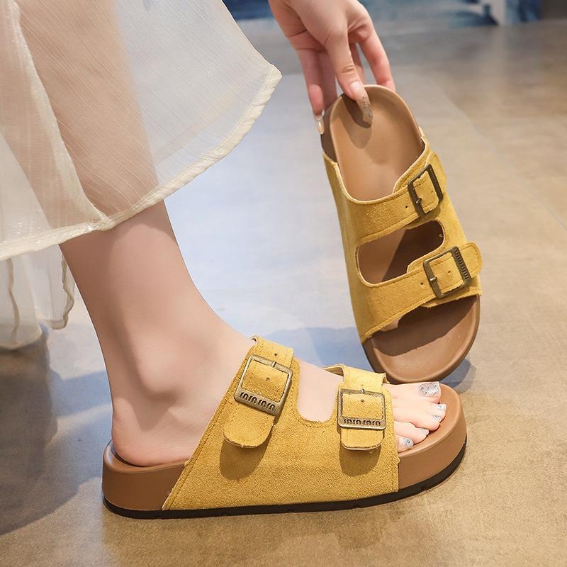 Thick-soled one-word slippers for women to wear new summer height-increasing casual sandals vacation beach shoes