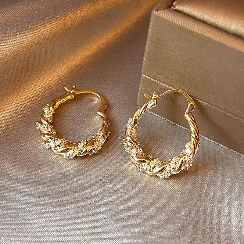 New Statement Shiny Rhinestone Earrings Classic Geometric Round Hoop Earrings Fashion Circle Jewelry Women Accessories