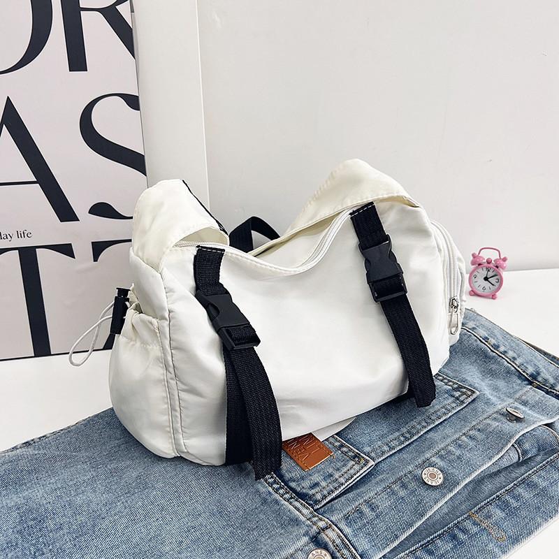 

Elegant Fashionable Large Capacity Tote Bag For Women 2023 Summer Trendy Nylon Shoulder Bag білий